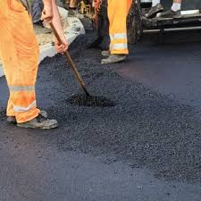 Best Gravel Driveway Installation in Dundee, FL